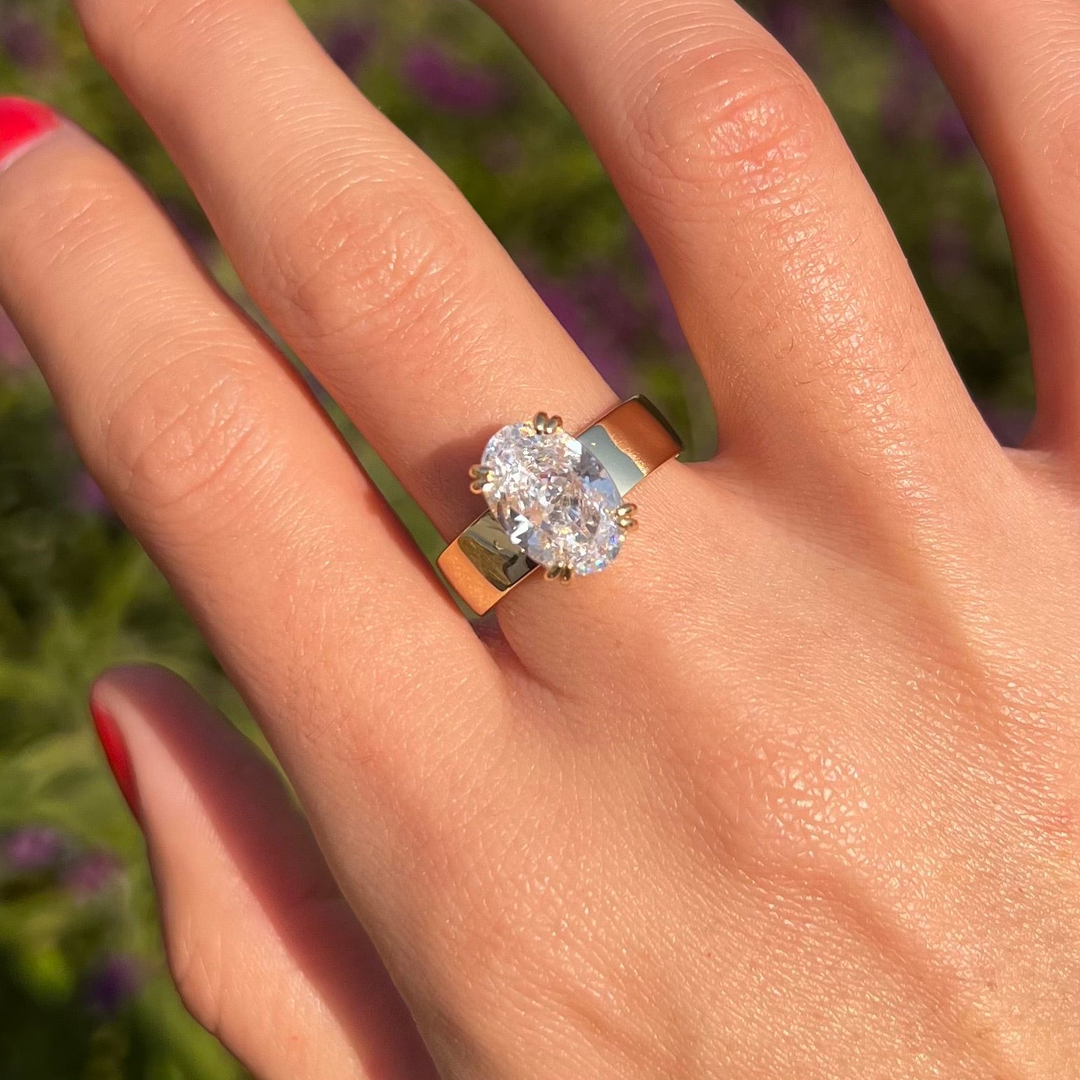 Wide Band Oval Vintage-Inspired Ring in Sterling Silver