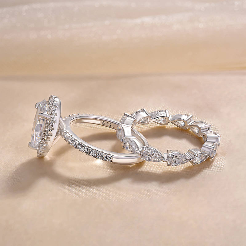 Pear Cut Engagement Ring & Heart-Shaped Wedding Band Sets