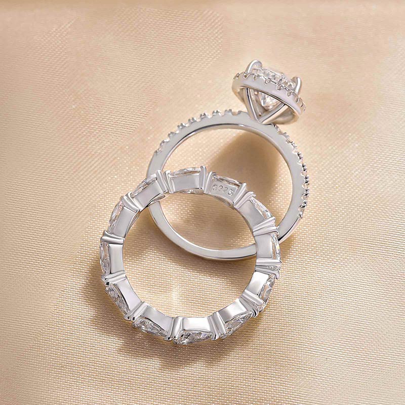 Pear Cut Engagement Ring & Heart-Shaped Wedding Band Sets