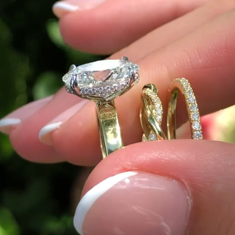 Gorgeous 3 Pcs Oval Cut Sterling Silver Bridal Set