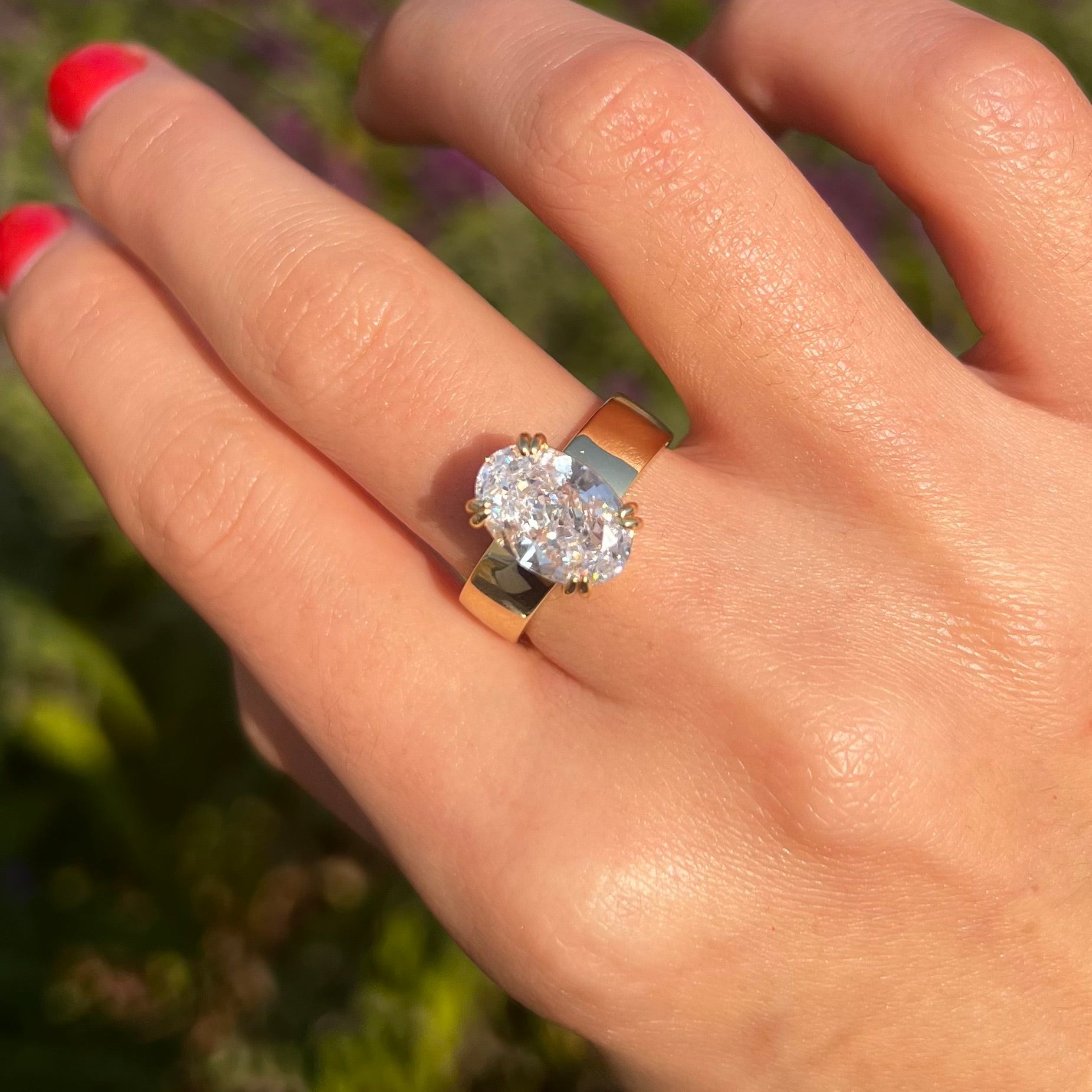 Wide Band Oval Vintage-Inspired Ring in Sterling Silver