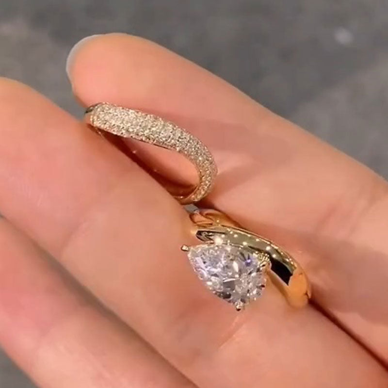 Stunning 2Pcs Pear Cut Sterling Silver Bridal Set