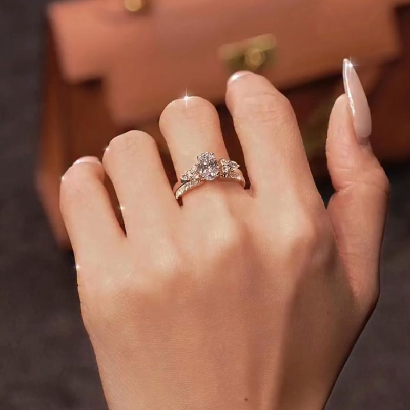 Unique Design 2PCS Oval Cut Bridal Set In Sterling Silver