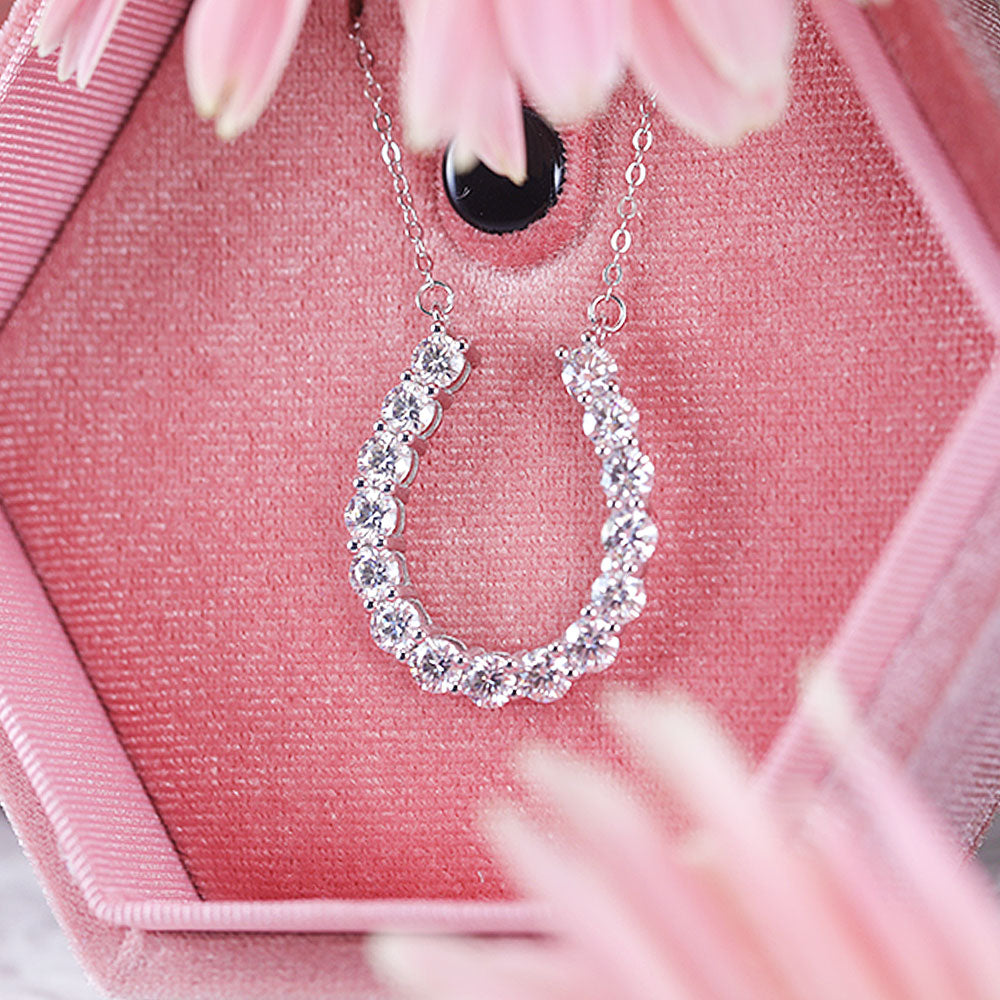 Elegant U-design Moissanite Pendant Necklace