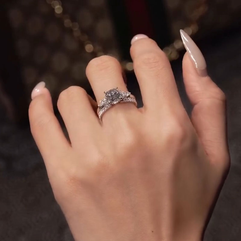 Elegant 2PCS Cushion Cut Bridal Set In Sterling Silver