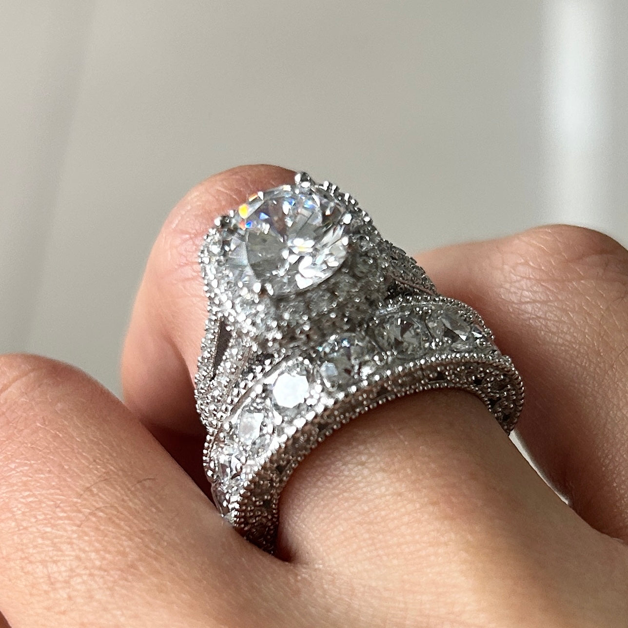 Size 5.5 | Round Cut Split Shank Halo 2-Piece Bridal Sets in 925 Sterling Silver