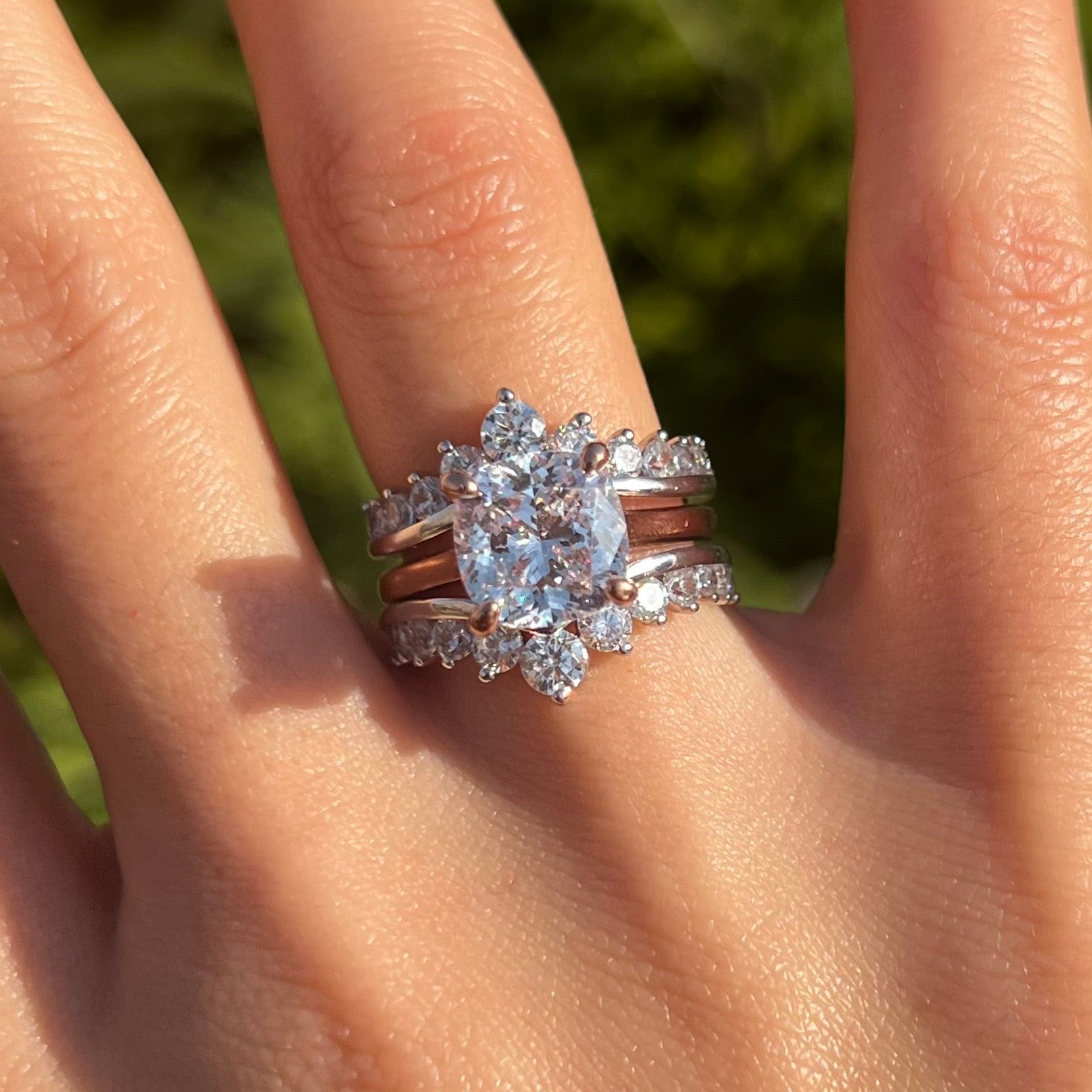 Luxury 2 Pcs Cushion Cut Halo Design With Insert Band Bridal Set