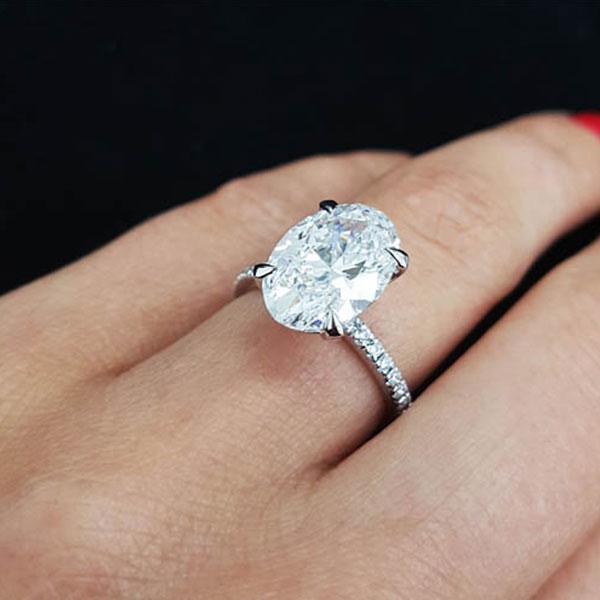 Classic Oval Cut 925 Sterling Silver Engagement Ring 重