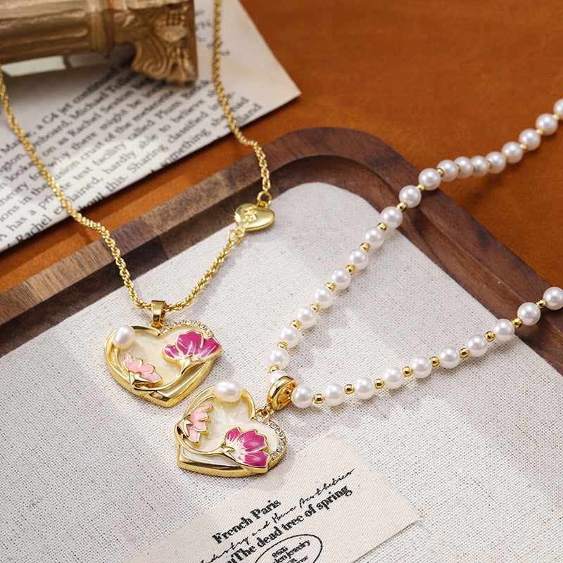 Retro Flower Heart Design Pearl Neckalce