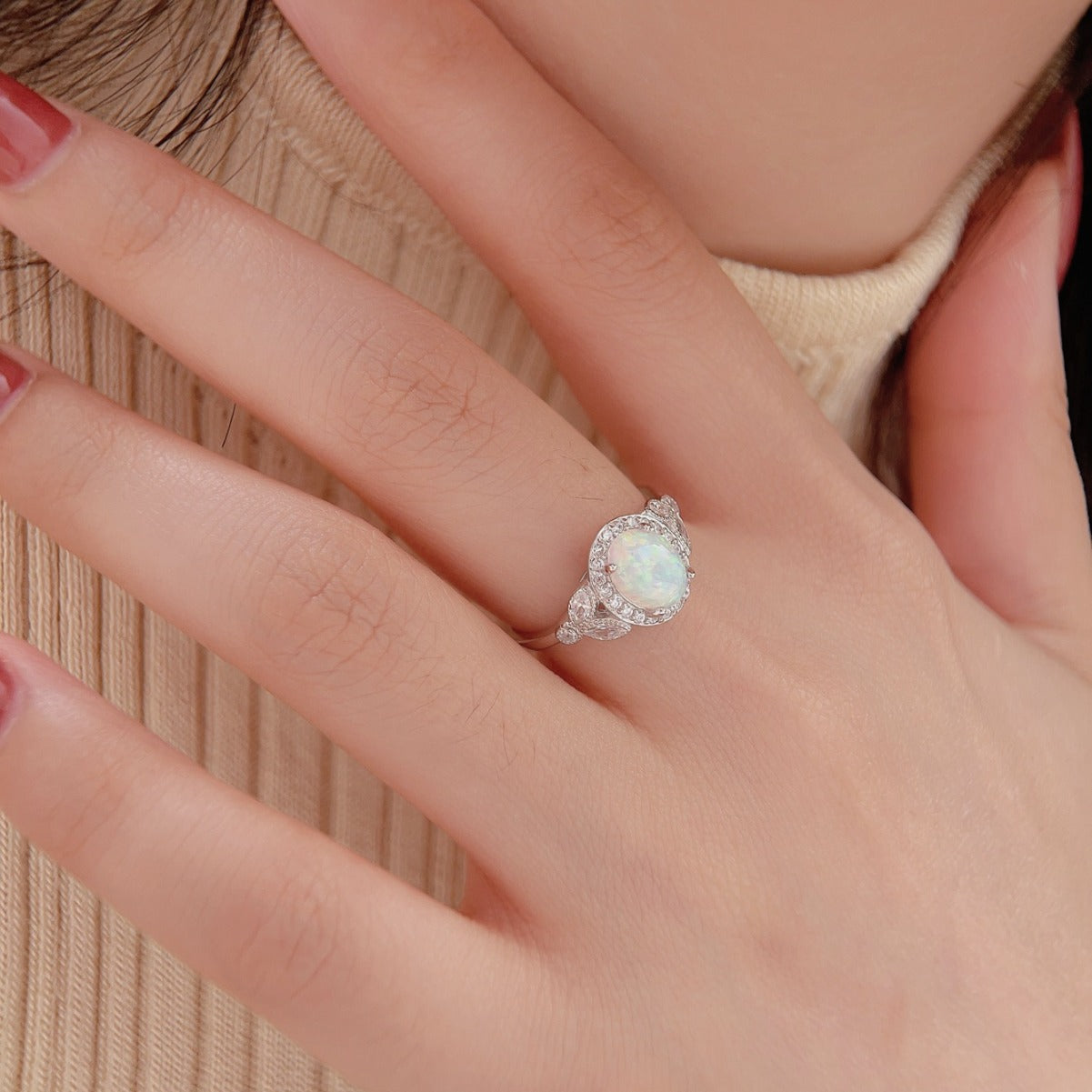 Luxury Halo Opal Design Silver Ring