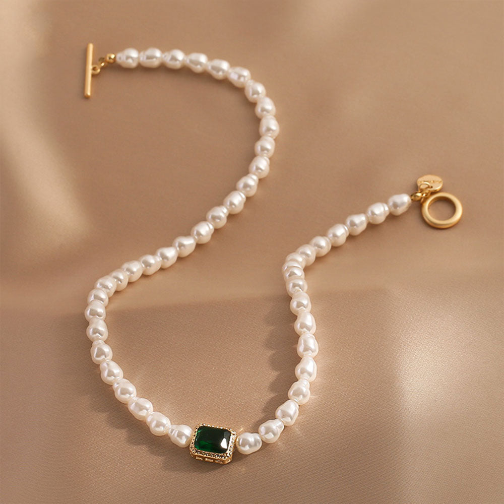 Vintage Pearl & Emerald Green Gemstone Choker