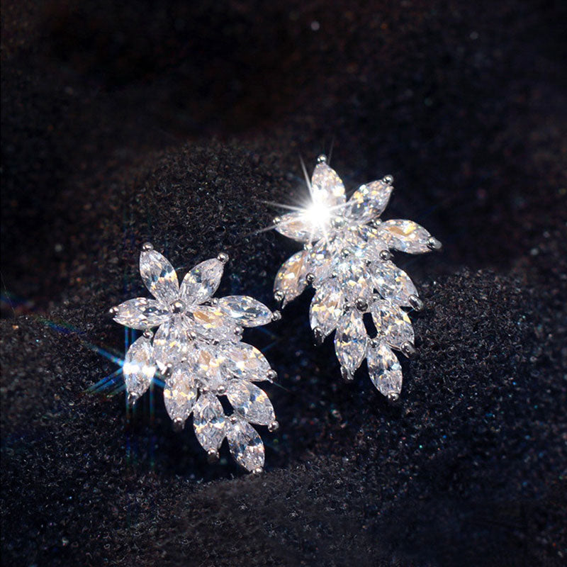 Exquisite Leaf Design Stud Earrings