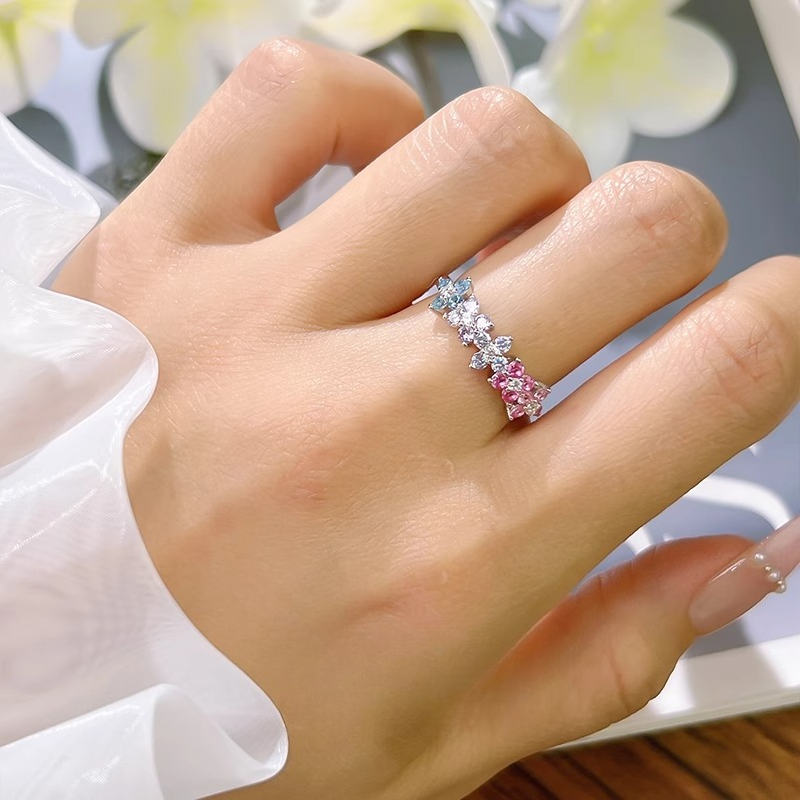 Floral Design Sterling Silver Ring in Silver Tone