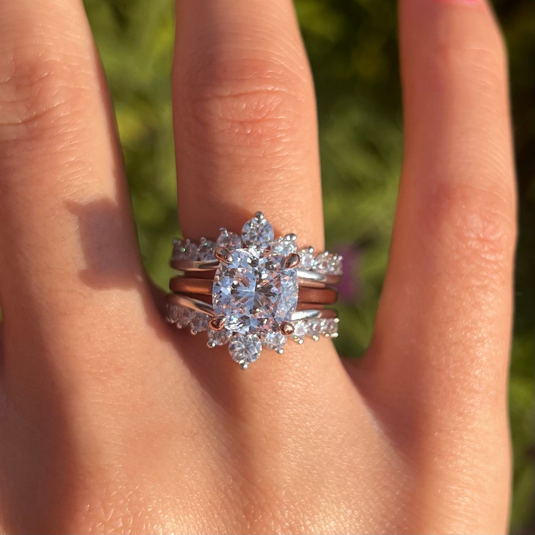 Luxury 2 Pcs Cushion Cut Halo Design With Insert Band Bridal Set