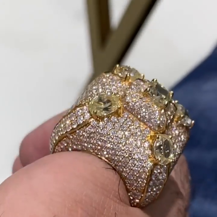 Luxury 6ctw Round Cut Center Stone With 4 Oval Cut Yellow Sapphires Handmade Men's Ring