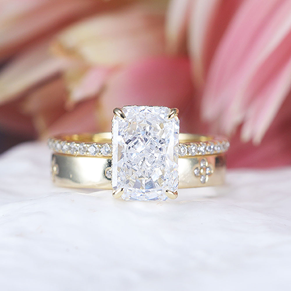 Exquisite Radiant Cut Ring Set with Clover Design Band