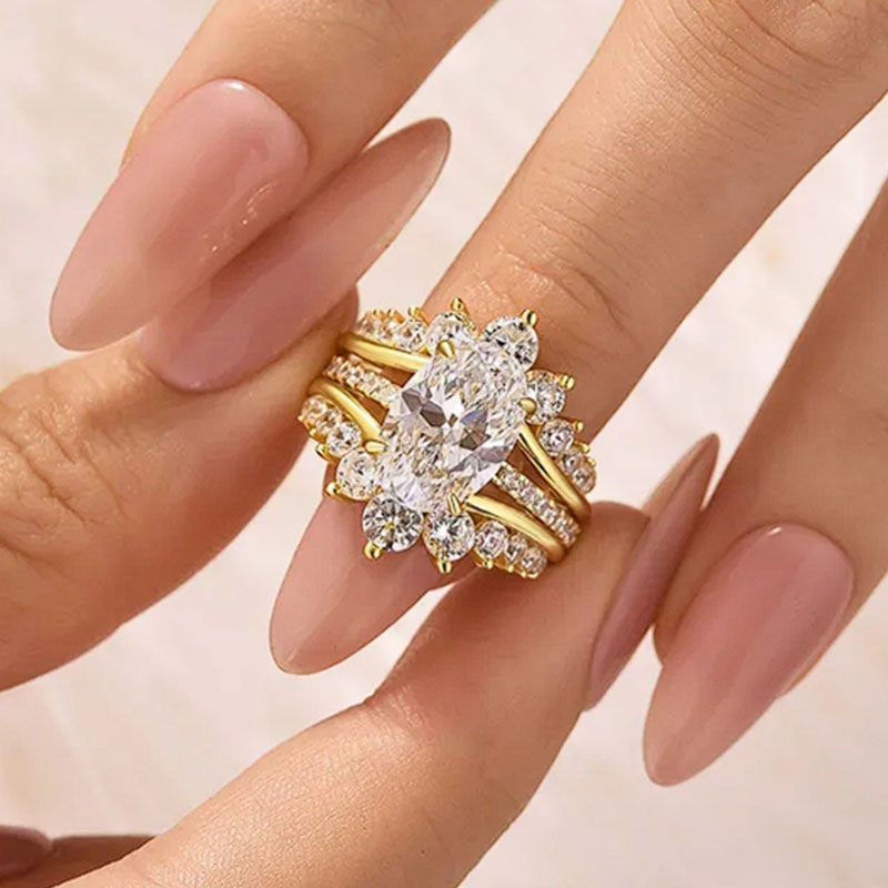 Stunning 2 PCS 4.0Ct Oval Cut Bridal Set