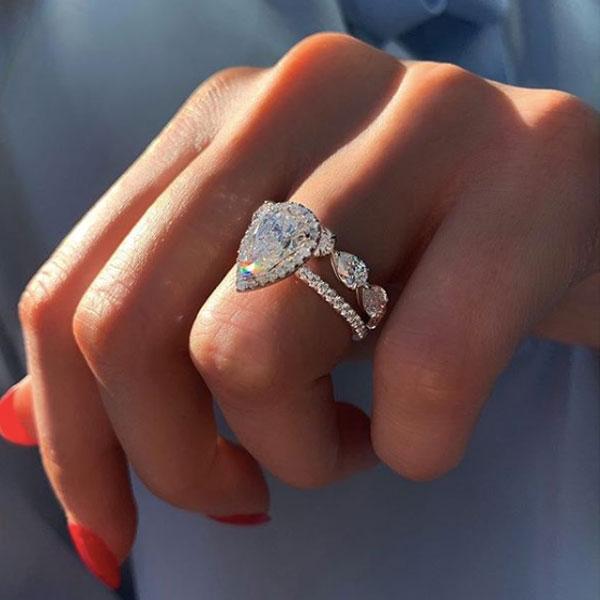 Pear Cut Engagement Ring & Heart-Shaped Wedding Band Sets