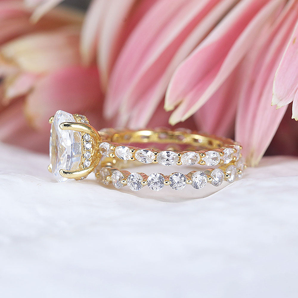 Gorgeous 2 Pcs Oval Cut Sterling Silver Ring Set