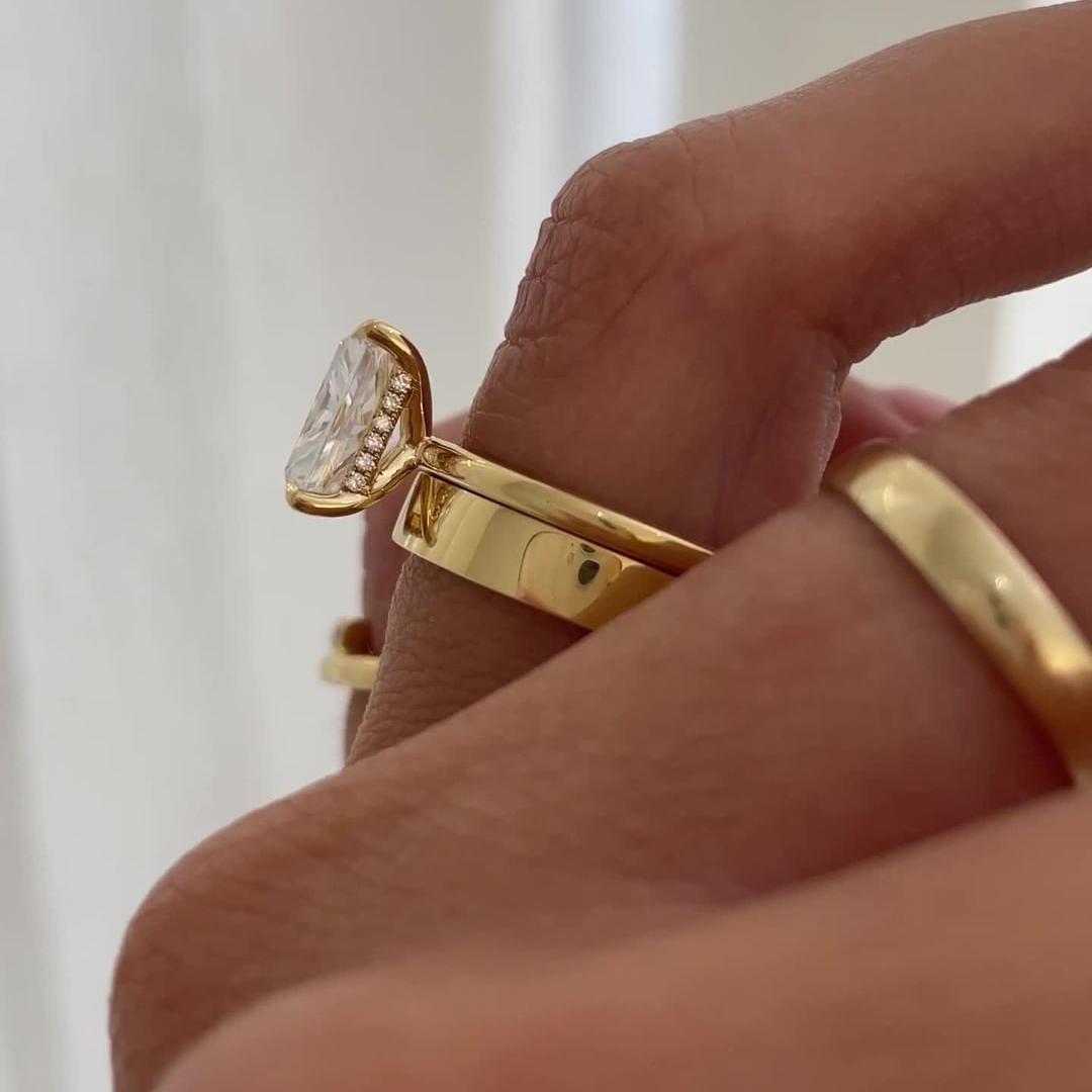 2PCS Golden Tone Hidden Halo Radiant Cut Plain Matching Band Bridal Set