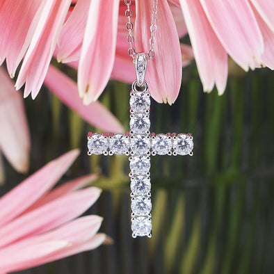 Classic Cross Design Sterling Silver Moissanite Pendant Necklace