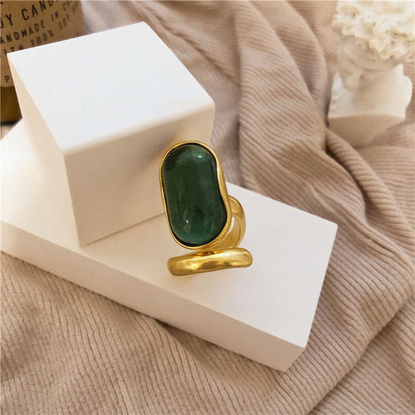 Retro Golden Tone  Emerald Green Ring & Golden Tone Hollow Band