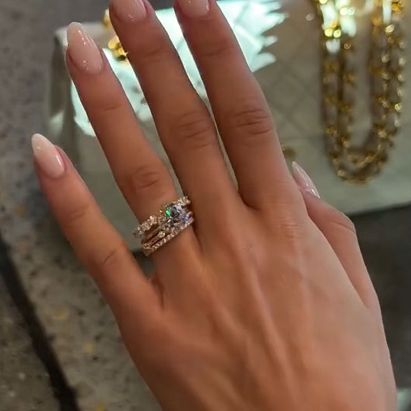 Gorgeous 4PCS Round Cut Sterling Silver Bridal Set