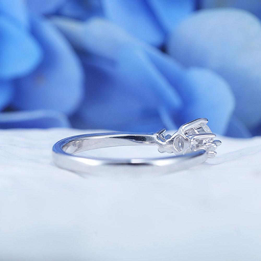 ShineofDiamond Classic 0.5 CT Five Stone Round Cut Moissanite Ring