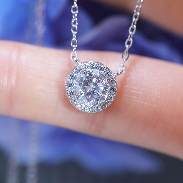Classic 1.0 CT Round Cut Halo Design Moissanite Necklace