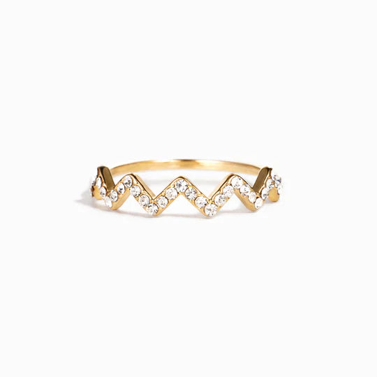 Elegant Wave Design Wedding Band In Sterling Silver