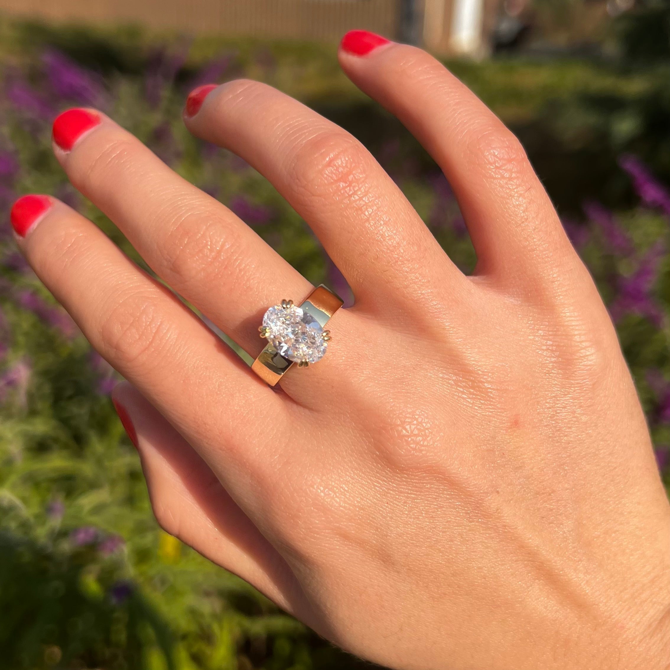 Wide Band Oval Vintage-Inspired Ring in Sterling Silver