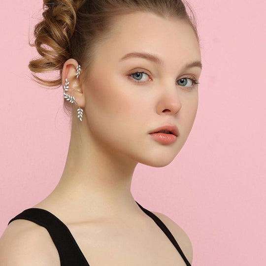 2pcs Fancy Leaf Design Ear Cuff
