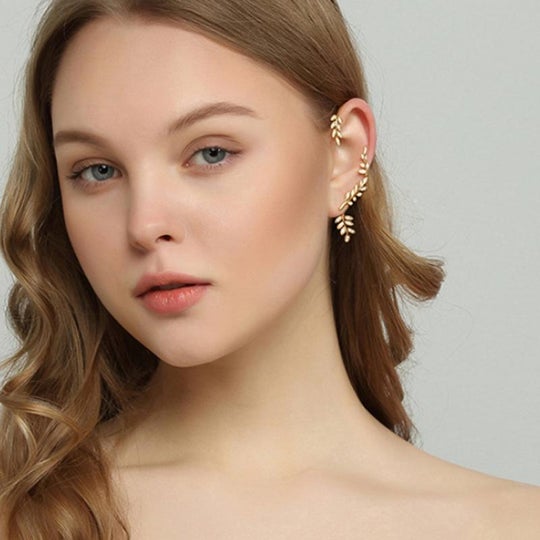 2pcs Fancy Leaf Design Ear Cuff