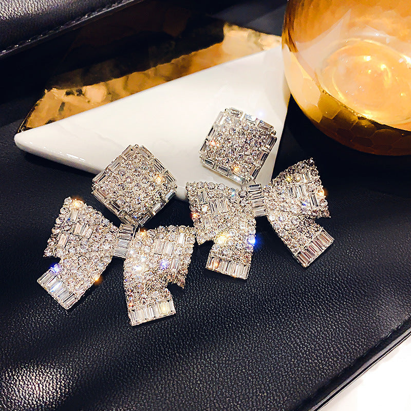 Chic Bowknot Design Drop Earrings