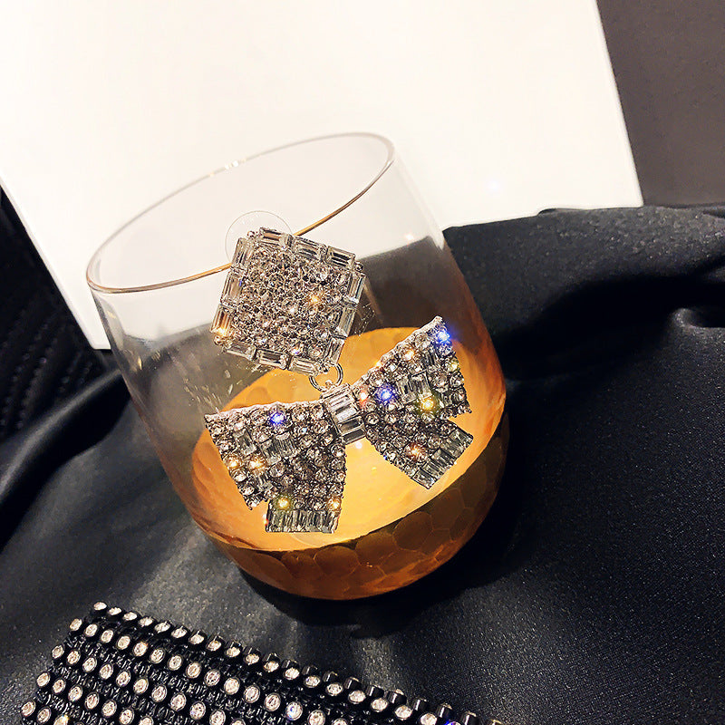 Chic Bowknot Design Drop Earrings