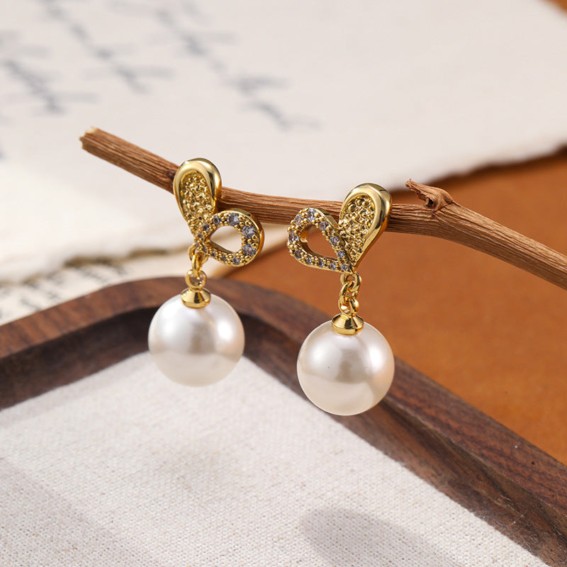 Elegant Heart Design Pearl Drop Earrings