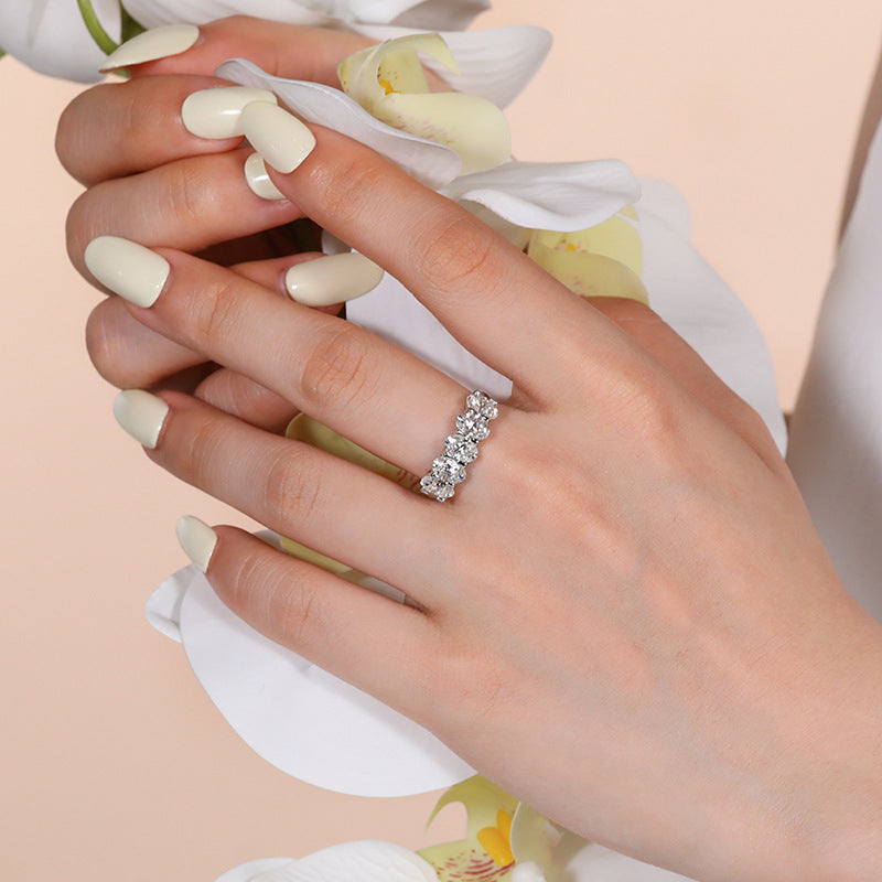 2.5 Ct Oval Cut Moissanite White Gold Band