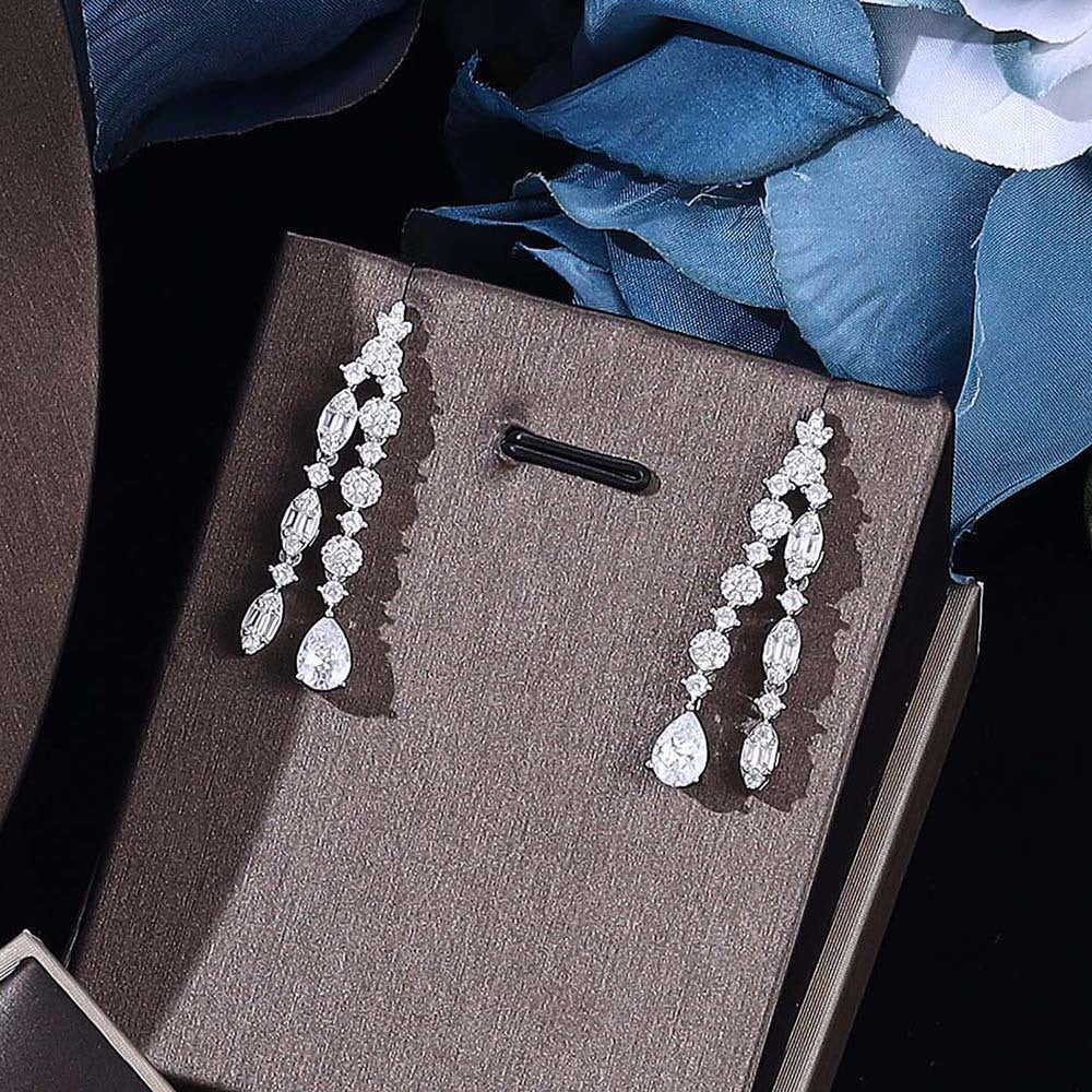 4 Pcs Luxury Sparkling Full Diamond Jewelry Set