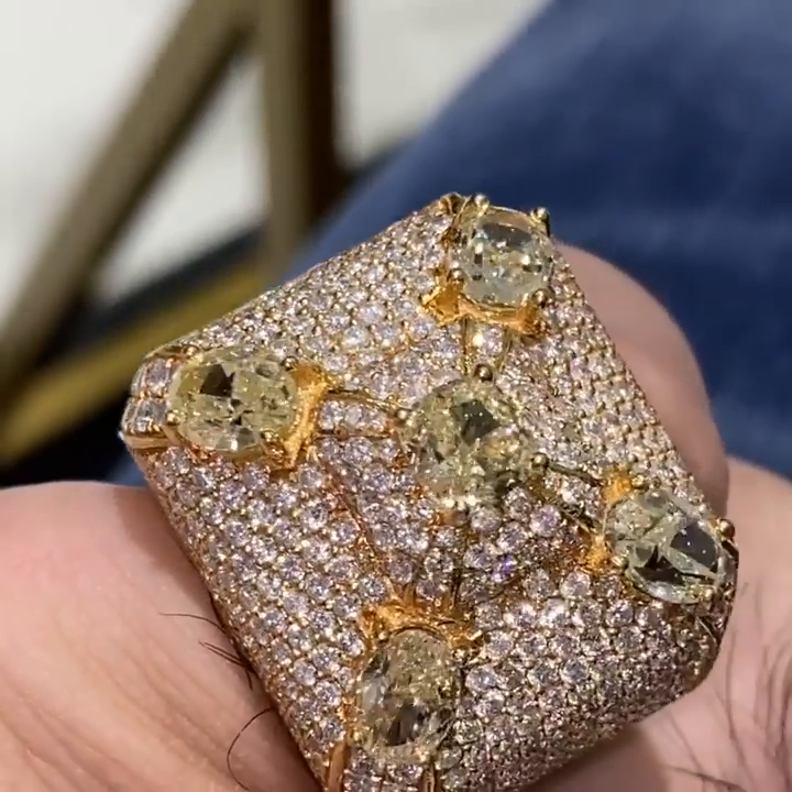 Luxury 6ctw Round Cut Center Stone With 4 Oval Cut Yellow Sapphires Handmade Men's Ring