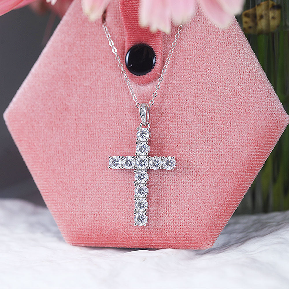 Classic Cross Design Sterling Silver Moissanite Pendant Necklace