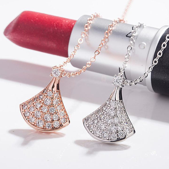 Fan-Shaped Design Pendant Necklace