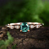 Exquisite Emerald Green Round Cut Engagement Ring